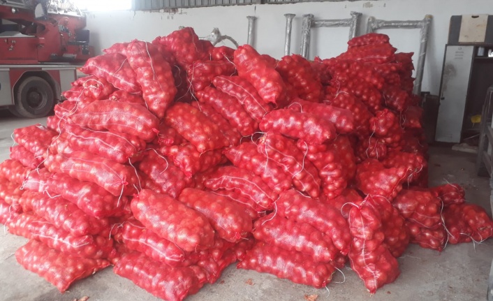 Ücretsiz 15 ton soğan dağıtıldı