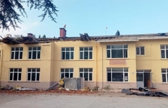 İmam Hatip Ortaokulu’nun yıkımına başlandı